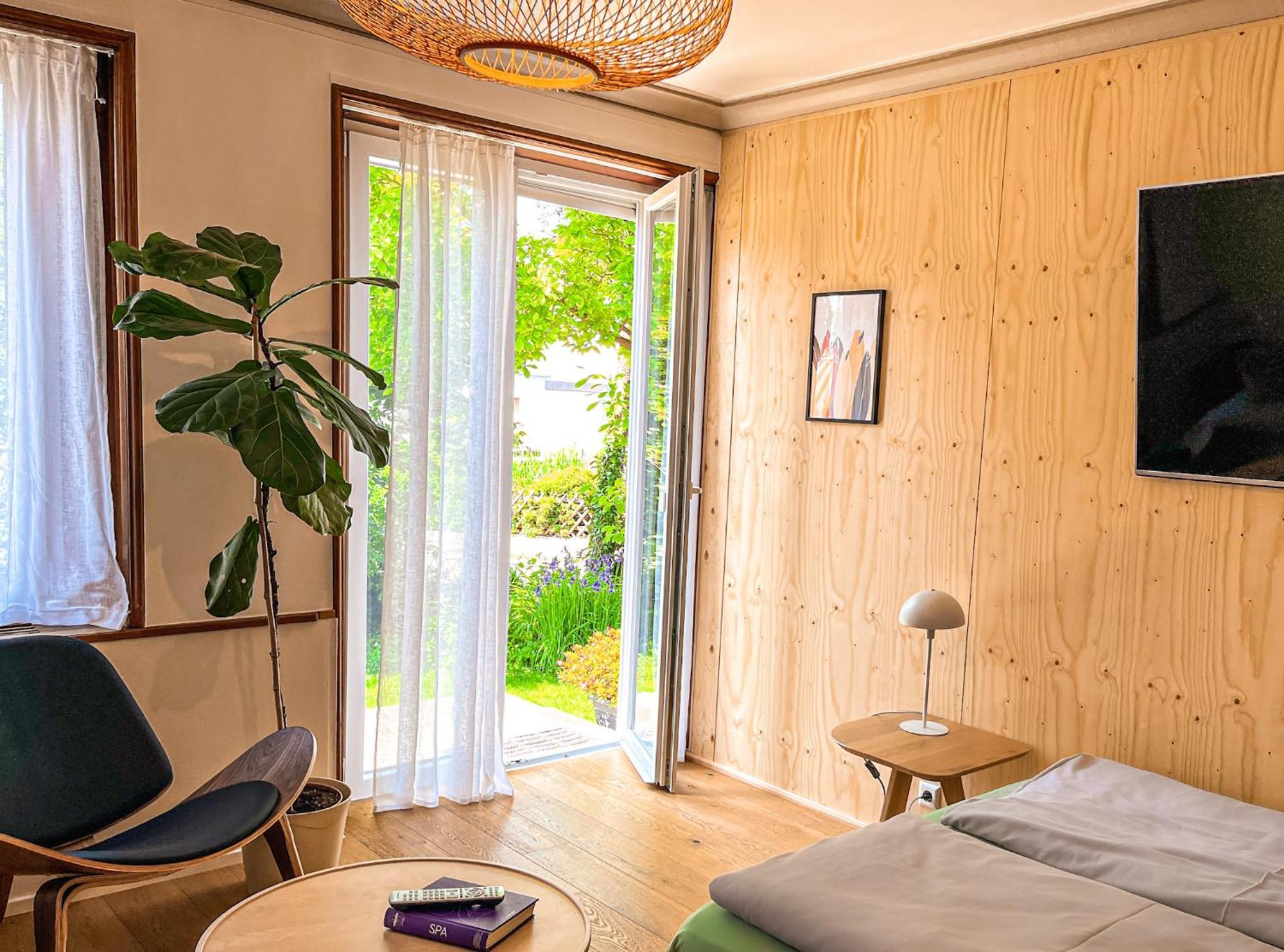 Hacienda Flats - Wunderschoene Ferienwohnungen Am Seewald Friedrichshafen Bilik gambar